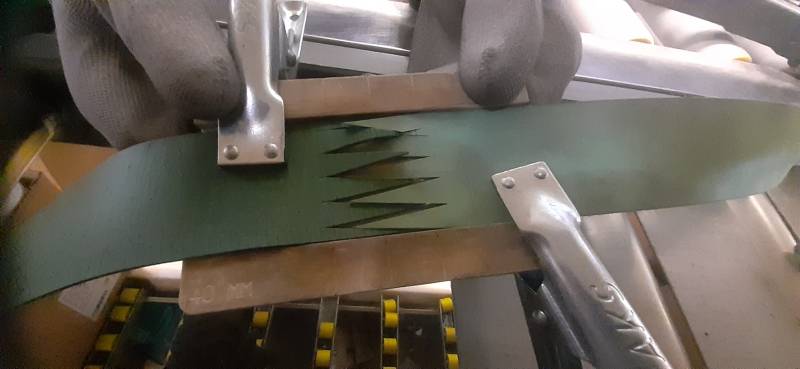 Remplacement d'une courroie thermosoudable sur un ensemble de convoyage à Marseille dans les Bouches-du-Rhone