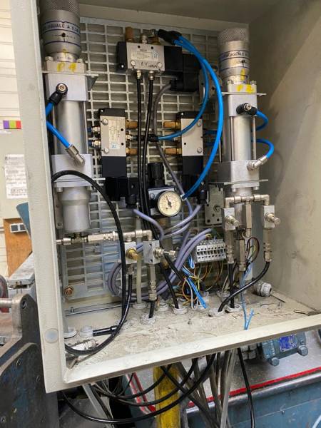 Preventif sur equipement de production de gaine de ventilation Aubagne Marseille Bouches-du-Rhone